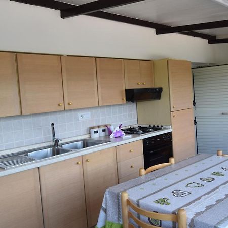 B&B La Terrazza Монталбано Еликона Екстериор снимка