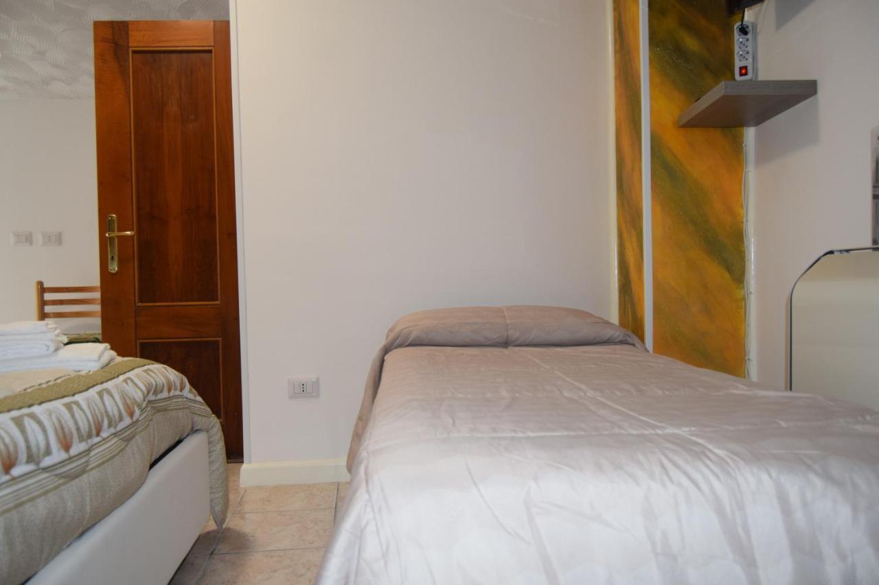 B&B La Terrazza Монталбано Еликона Екстериор снимка
